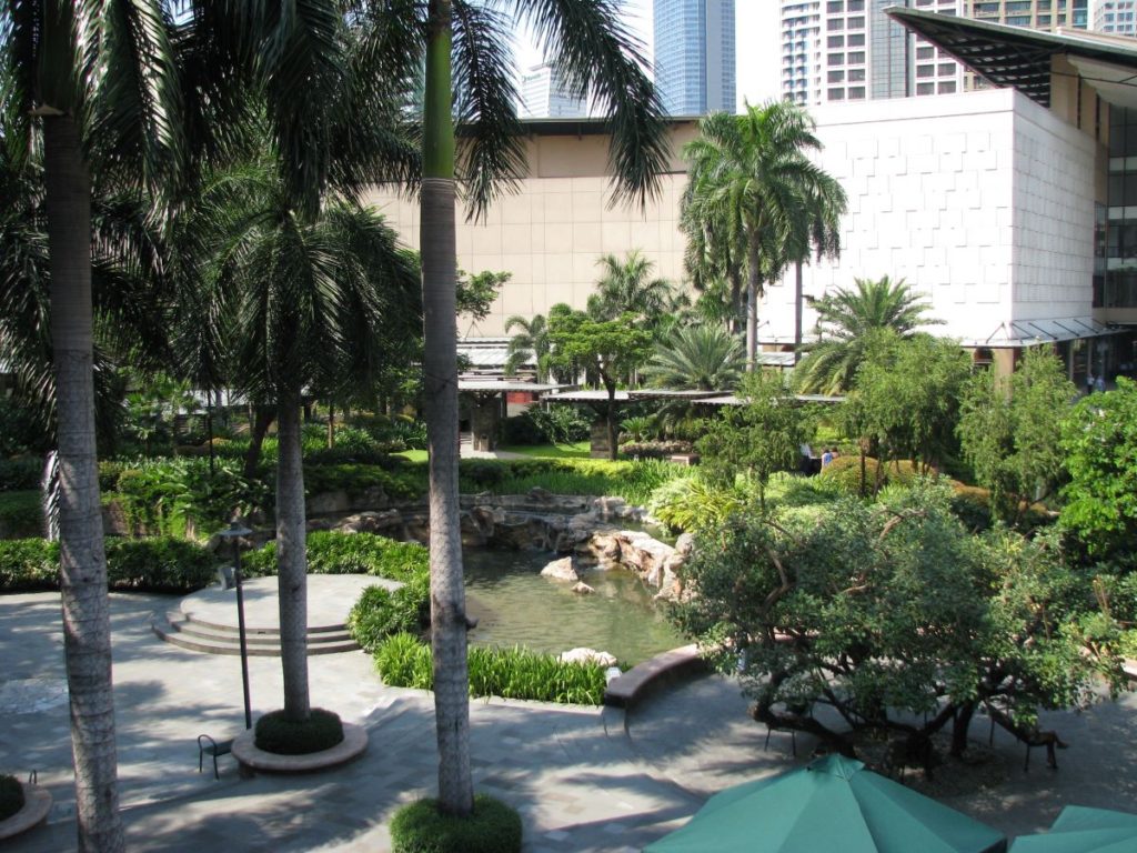 Greenbelt 2 Park - Greenbelt Makati. Photo by Wilson Loo Kok Wee