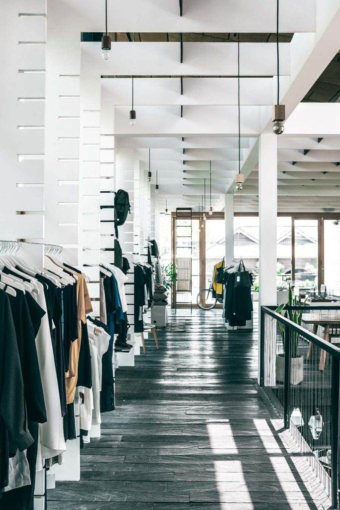 Innovative global trends in retail design embrace sustainability through optimized daylight use, enhanced natural ventilation, and smart monitoring systems.